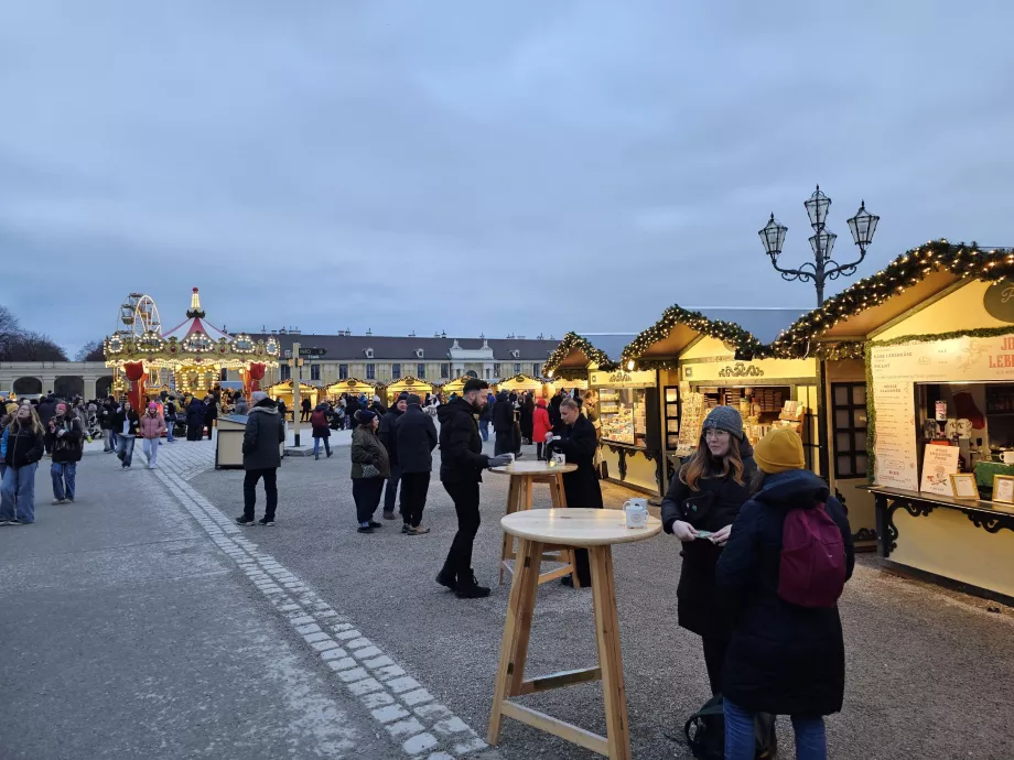 Schönbrunn Christmas Market