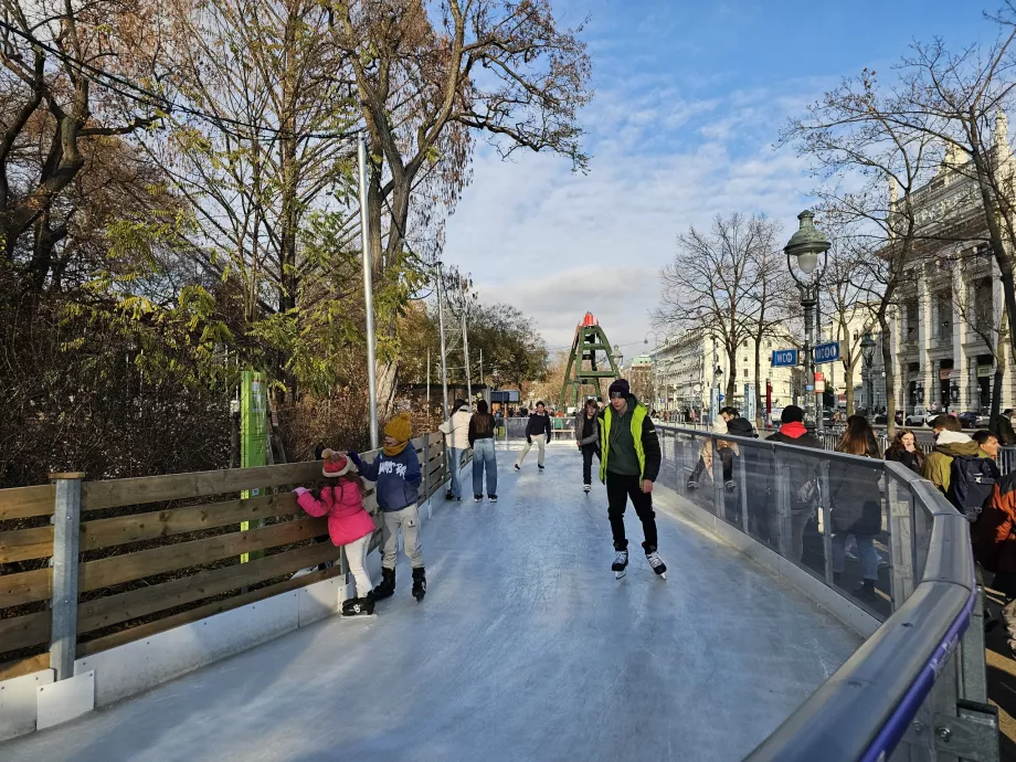 Skating track in front of the town hall