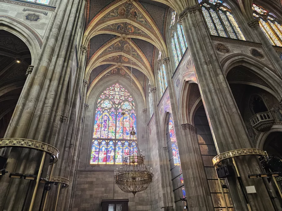 Stained glass windows, Votive church