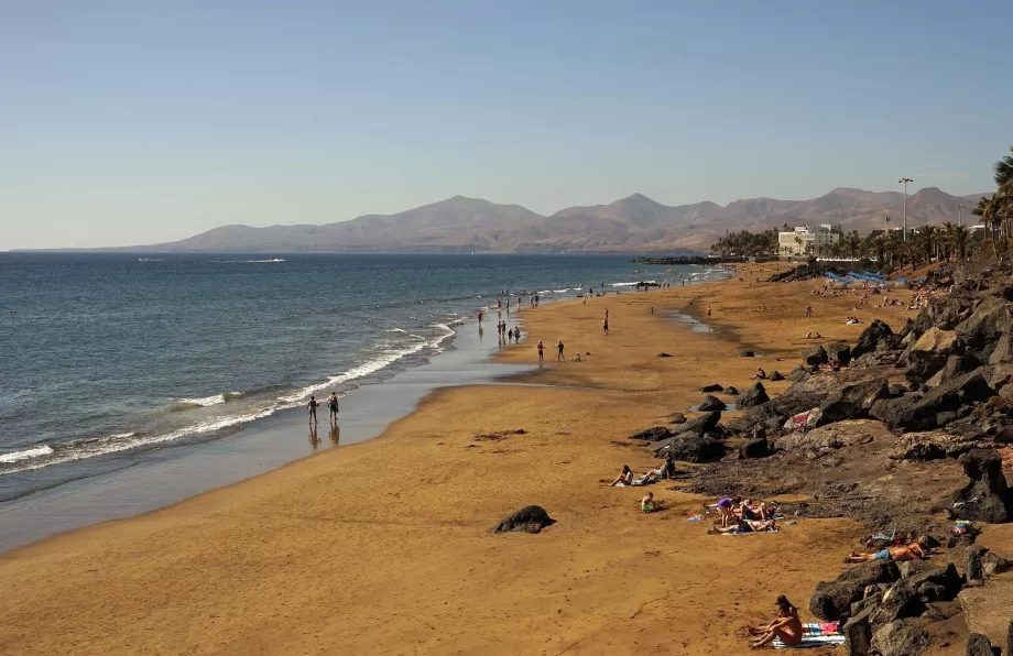 Playa Grande beaches in Puerto del Carmen