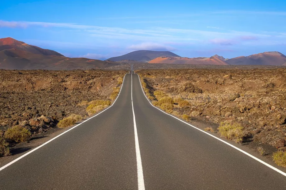 Timanfaya road