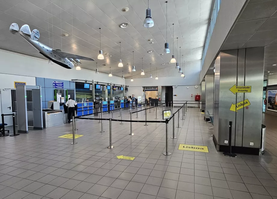 Check-in Area, Horta Airport