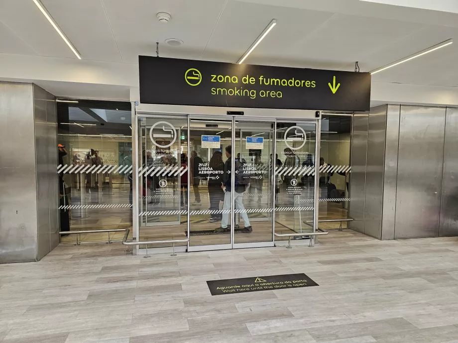 Smoking lounge in the transit area, Lisbon Airport