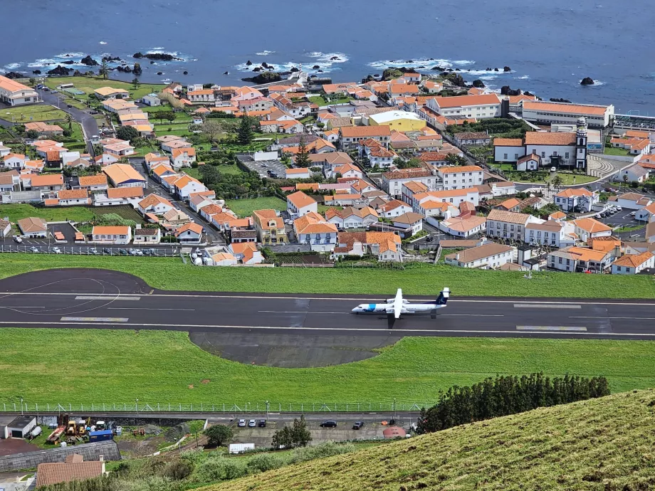 SATA aircraft at Flores FLW airport