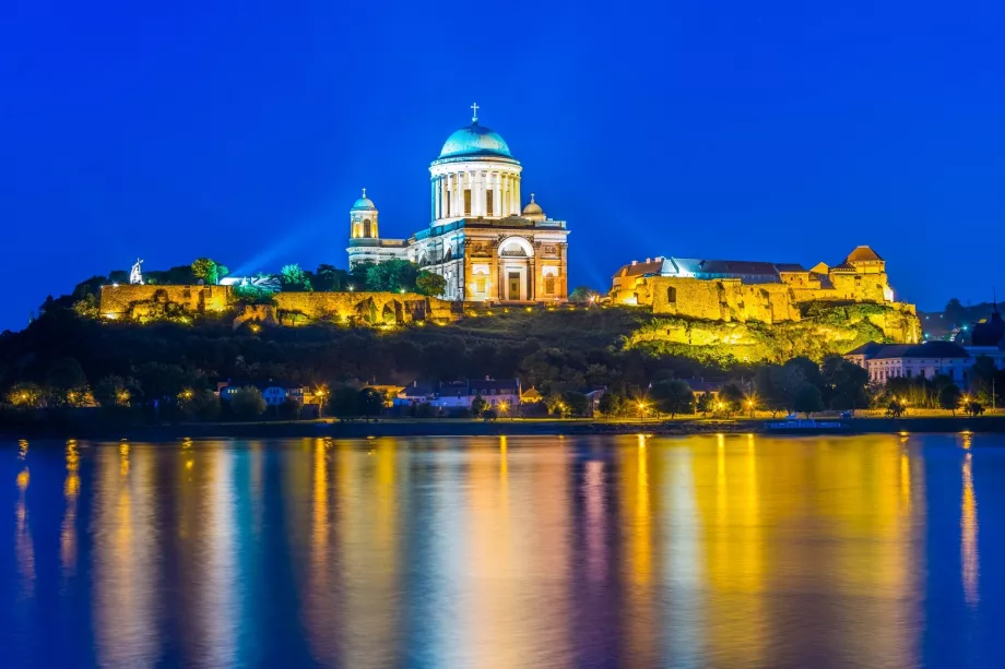 Night view of Ostřihom