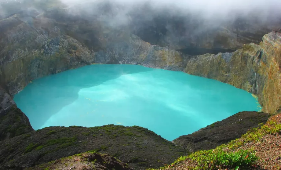 Keli Mutu Crater