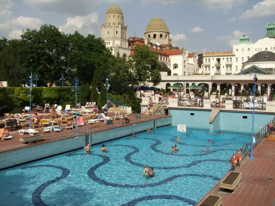 Outdoor swimming pool