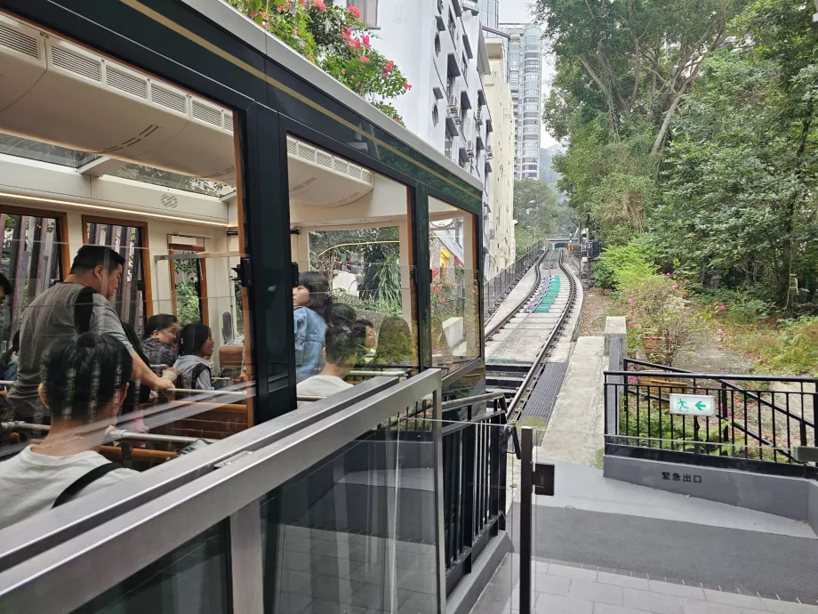 Boarding at the lower station