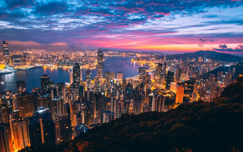 Victoria Peak at night