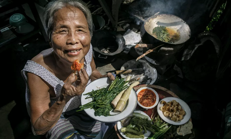 Thai Grandma