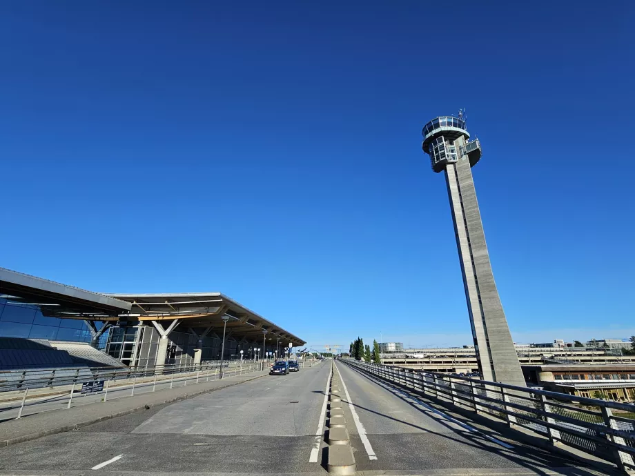 arrival by airport Oslo