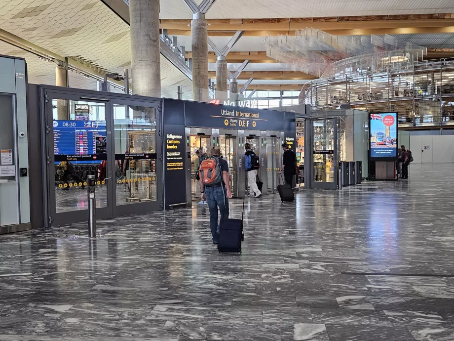 Entrance to the international section of the terminal