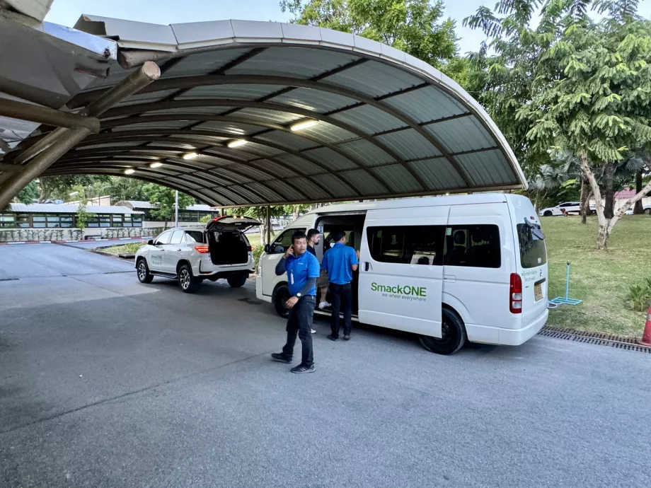 Minivan and taxi from Samui Airport USM