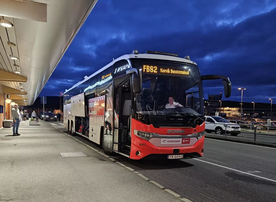 Flybussen in front of the terminal