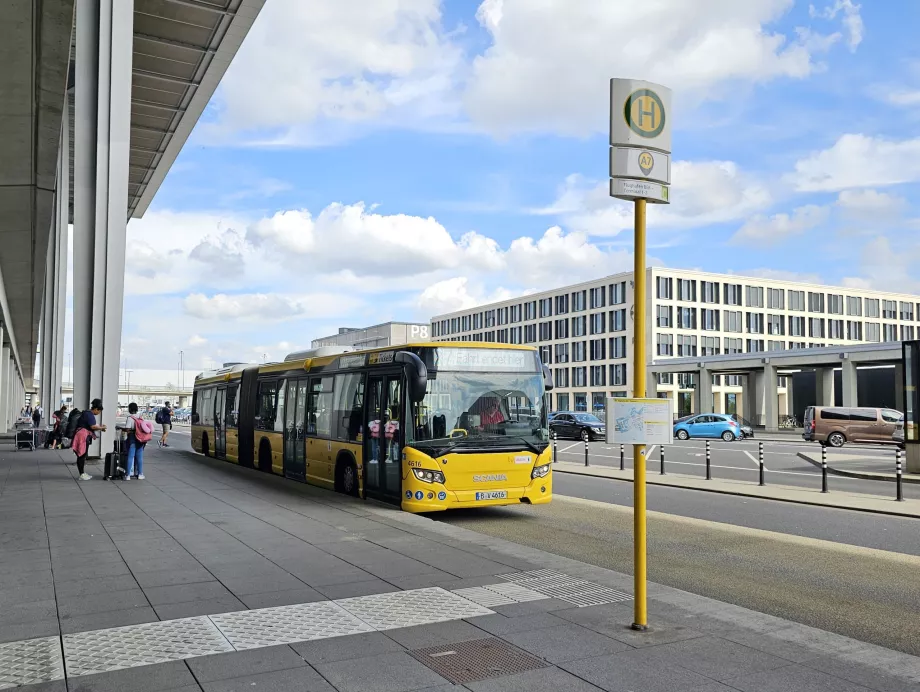 Bus X7, BER airport