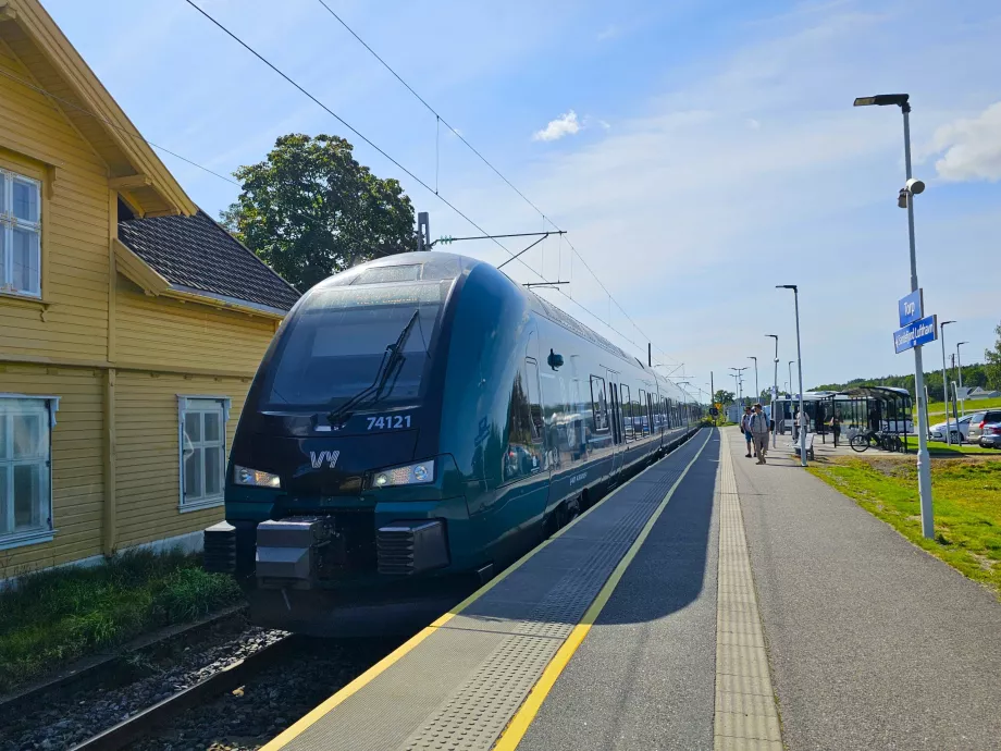 Train at Torp station