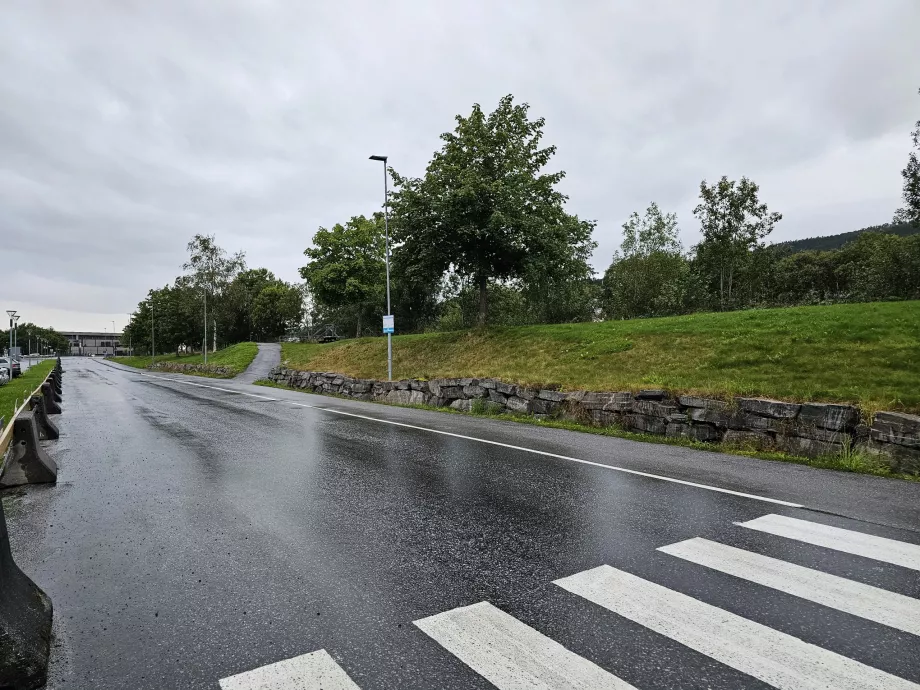 Directions to the bus stop in the direction of Molde