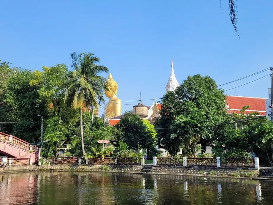 Wat Paknam