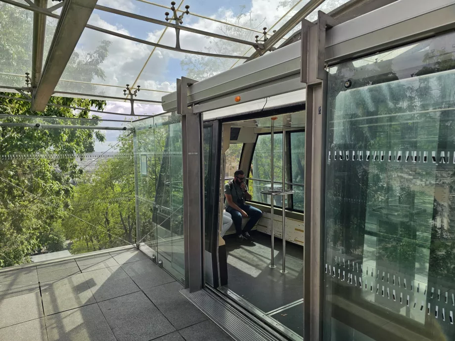 Montmartre cable car