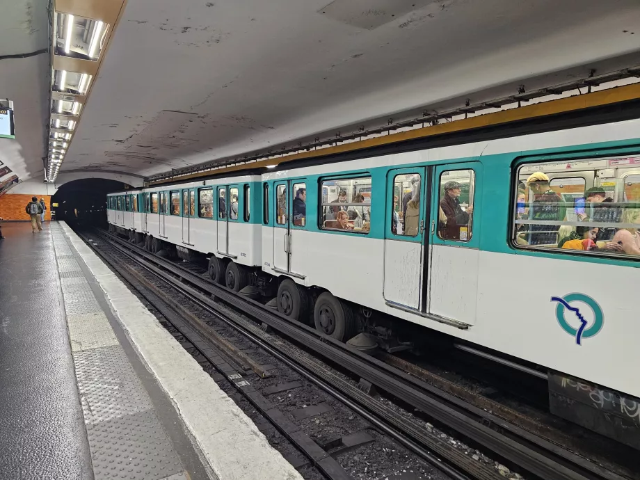 Metro Paris