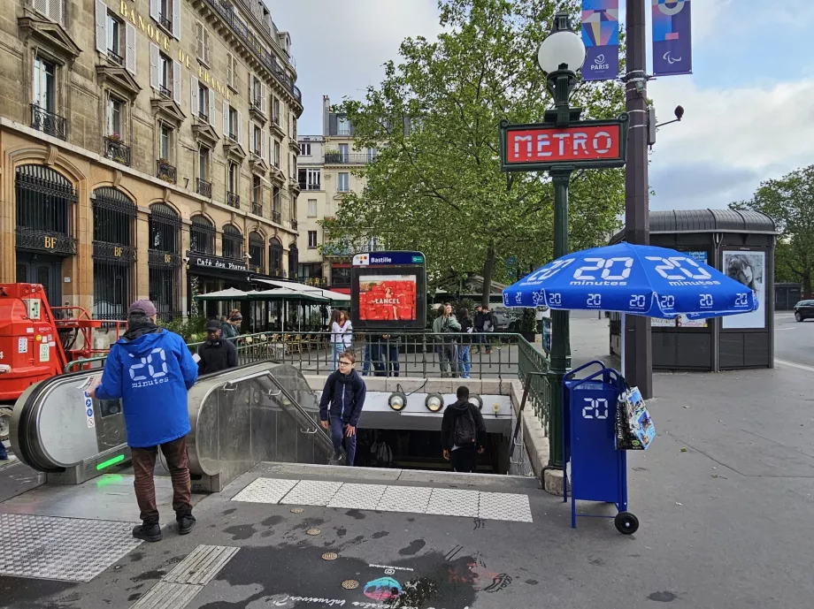 Entrance to the metro station