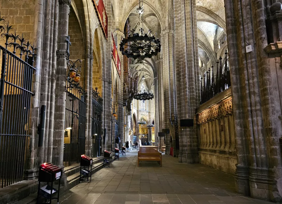 Barcelona Cathedral, interior