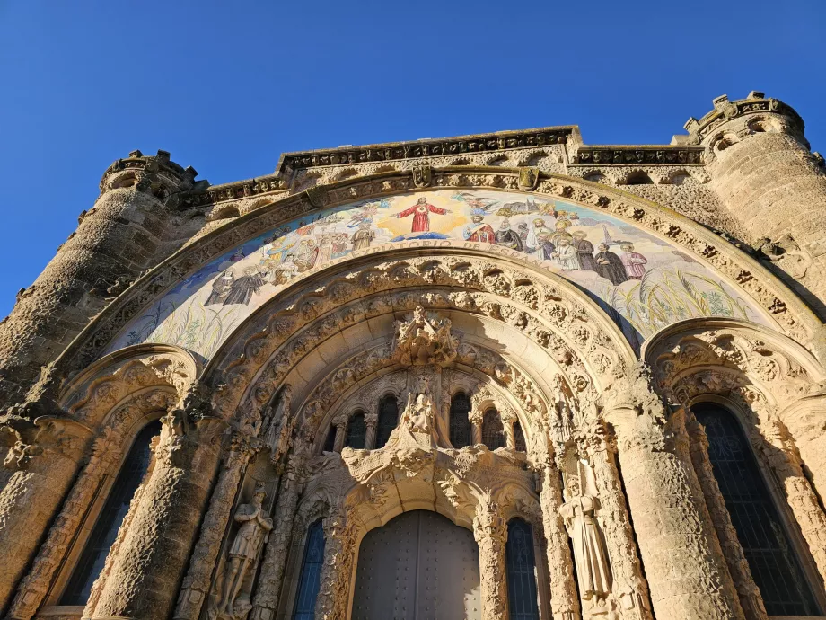 Detail of the portal of the Tibidabo temple