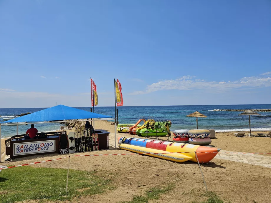 Beaches in Geroskipou