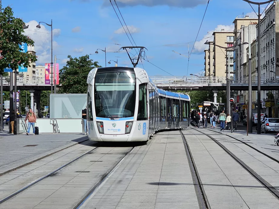 Tram in Paris