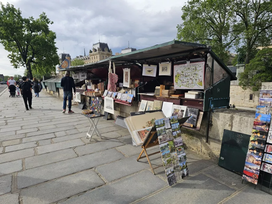 Book sale in the Latin Quarter