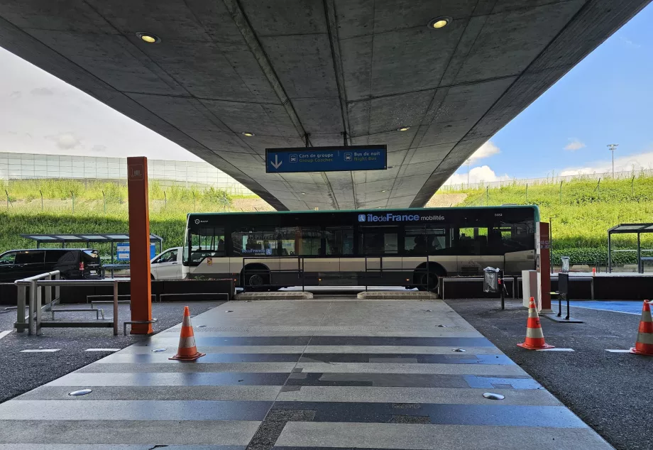 Bus number 350 in front of Terminal 1