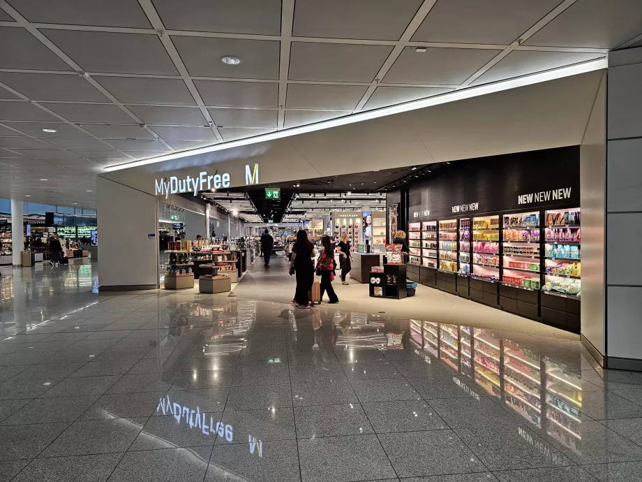 Duty Free, Terminal 2, Departure Gate K