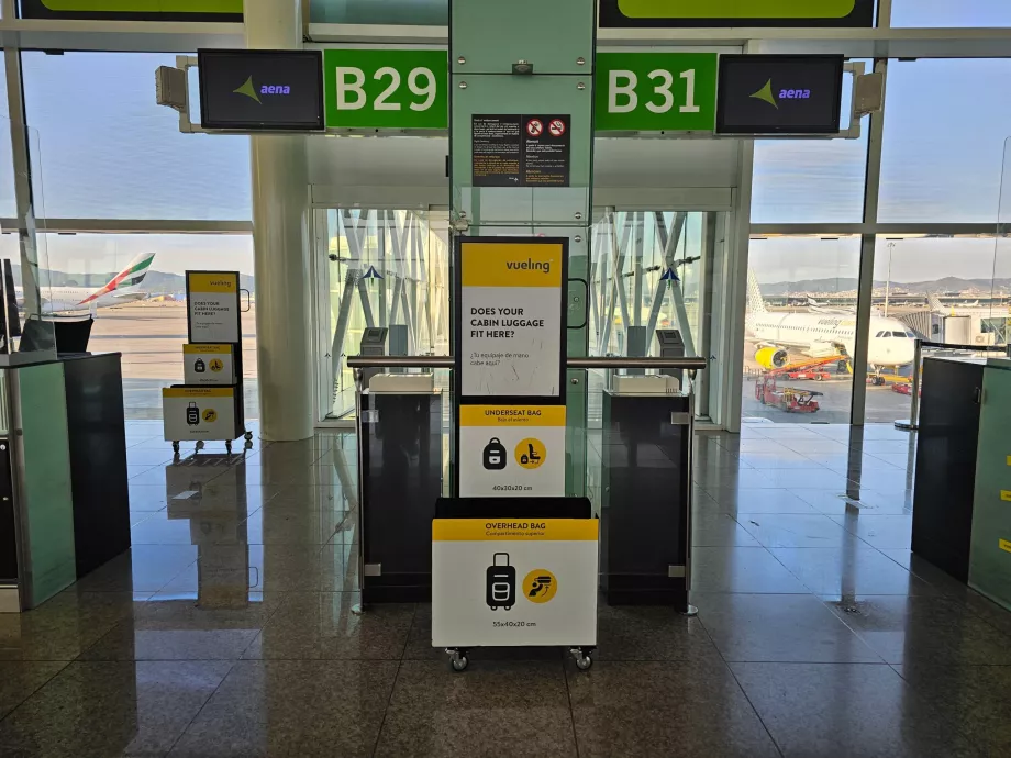 Hand luggage template, Vueling