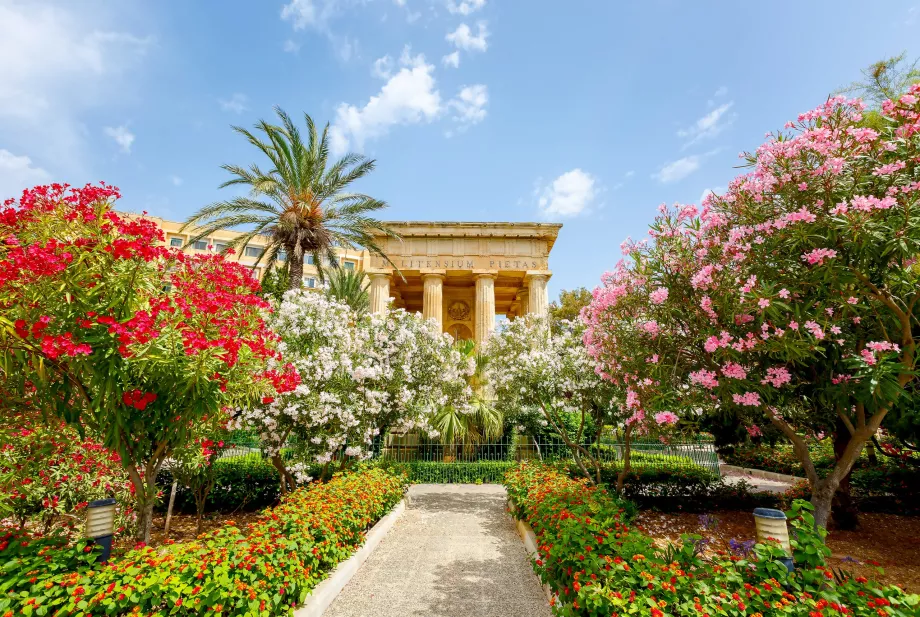 Lower Barrakka Gardens