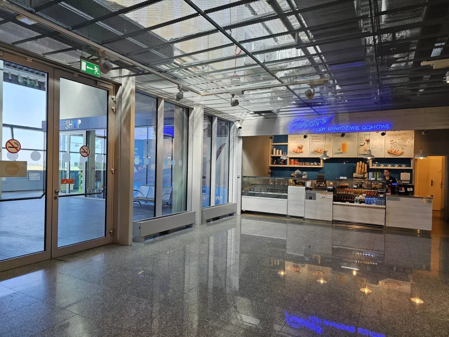 Ice cream shop on the observation deck