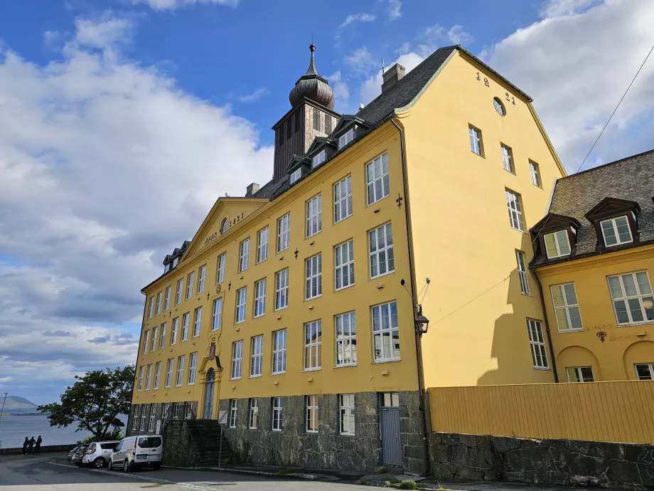 Art Nouveau school