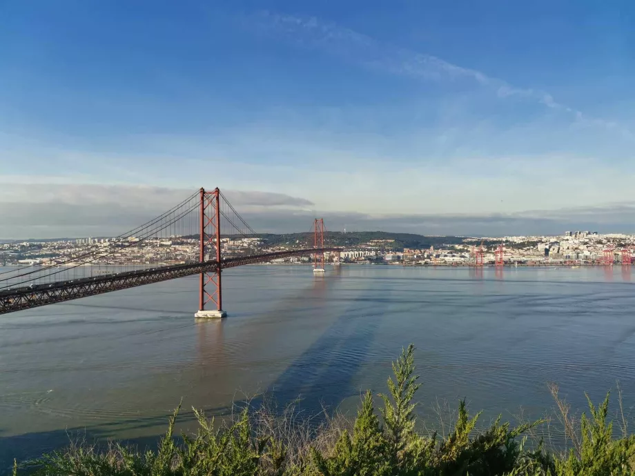 And this is how you can admire it and the rest of Lisbon from the statue of Christ