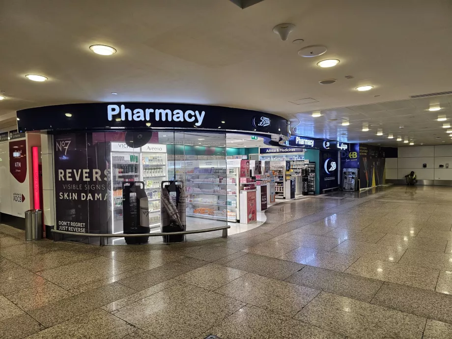 Pharmacy, public area, Terminal 1