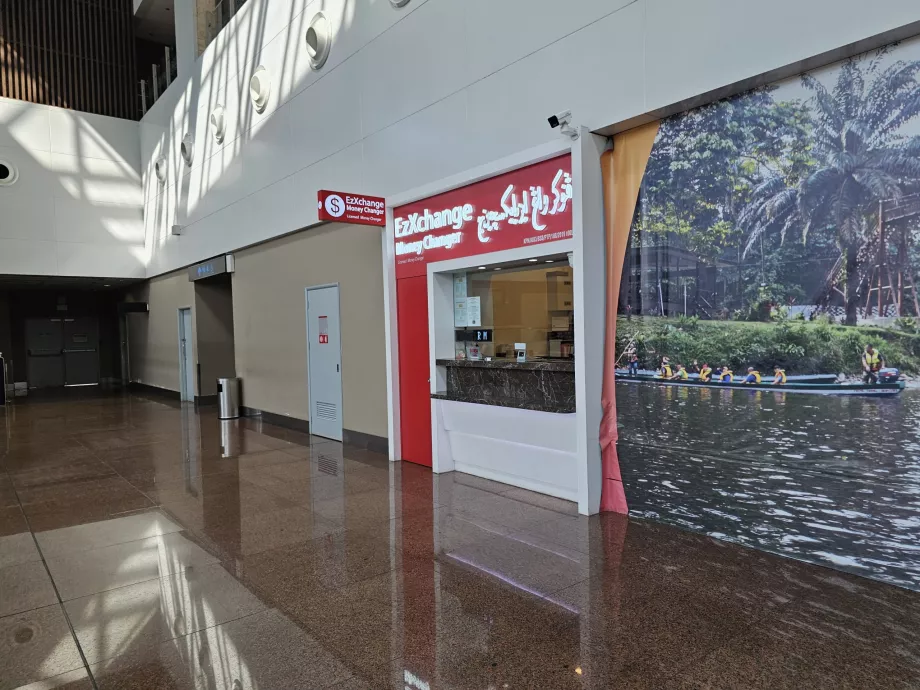 Exchange office in the arrivals hall