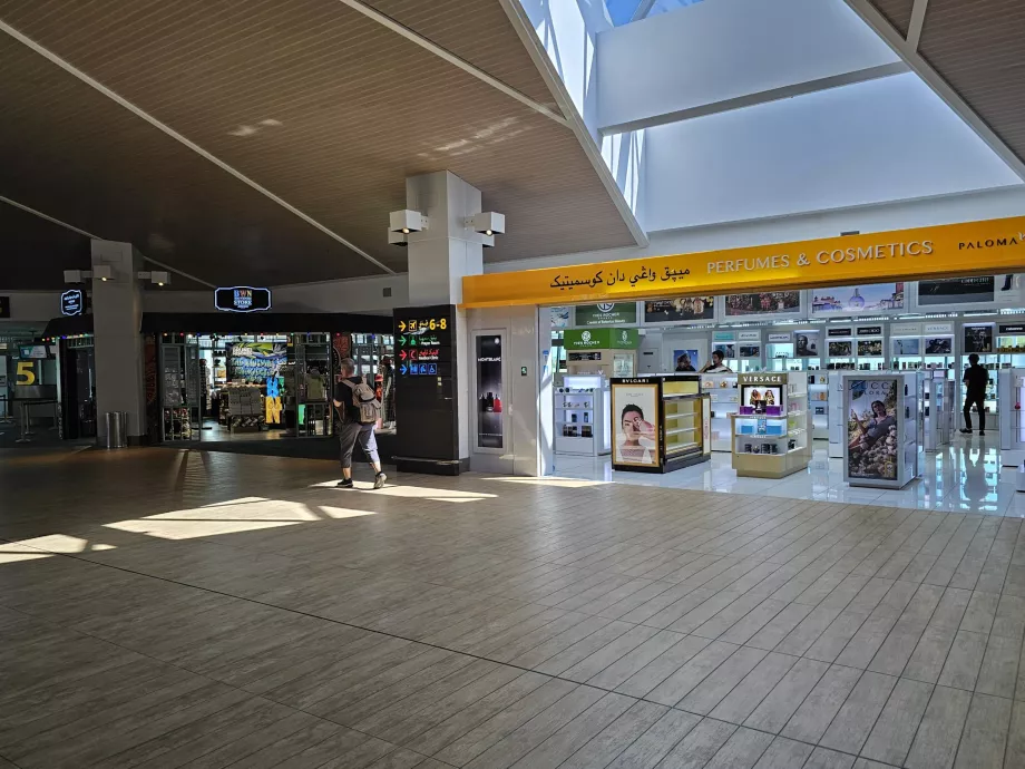 Shops in the transit zone