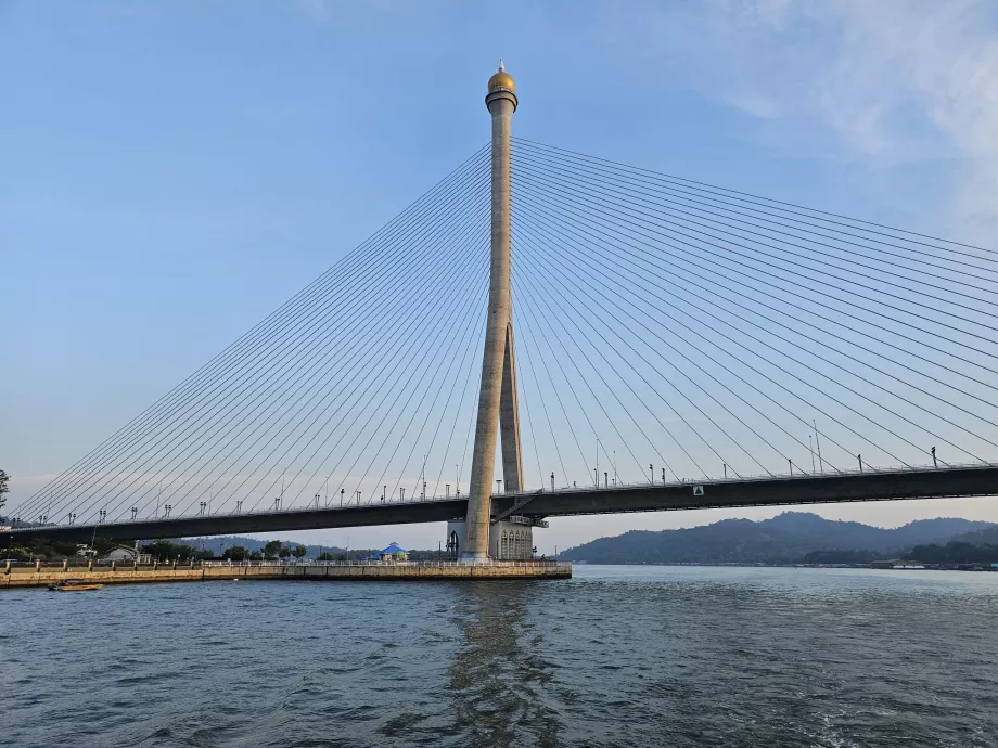 Raja Isteri Bridge