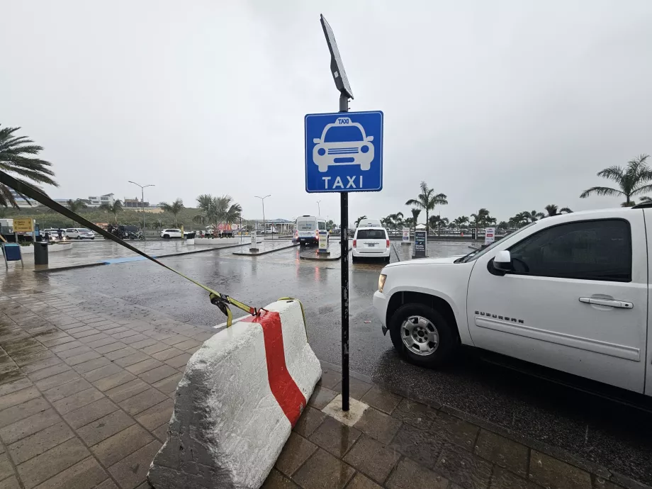 Taxi stand