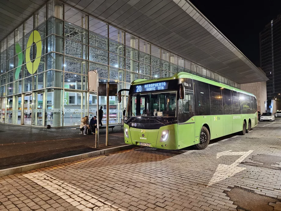 Line 20 bus stop in Santa Cruz