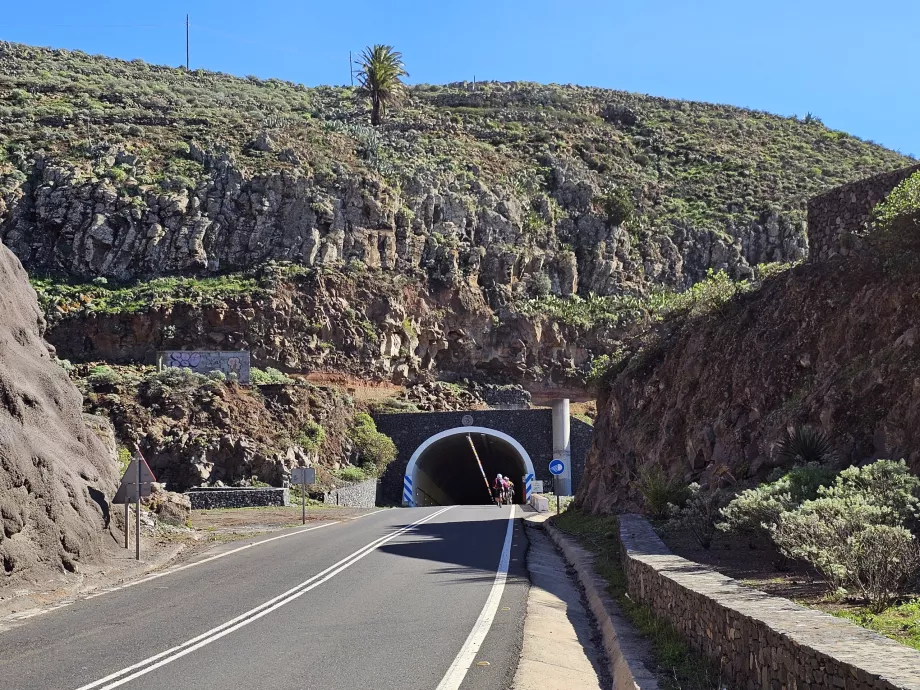 Tunnel in Valle Gran Rey