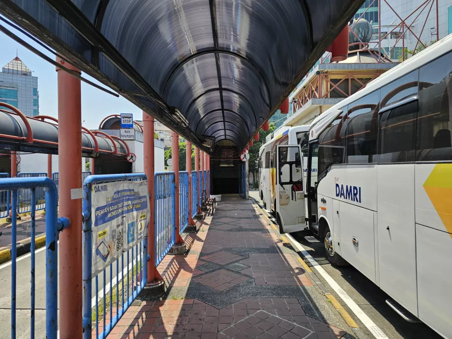 Bus stop in the direction of the airport - Block M (platform 6)