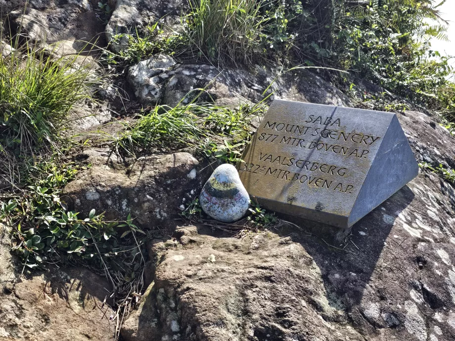 Memorial plaque on Mount Scenery