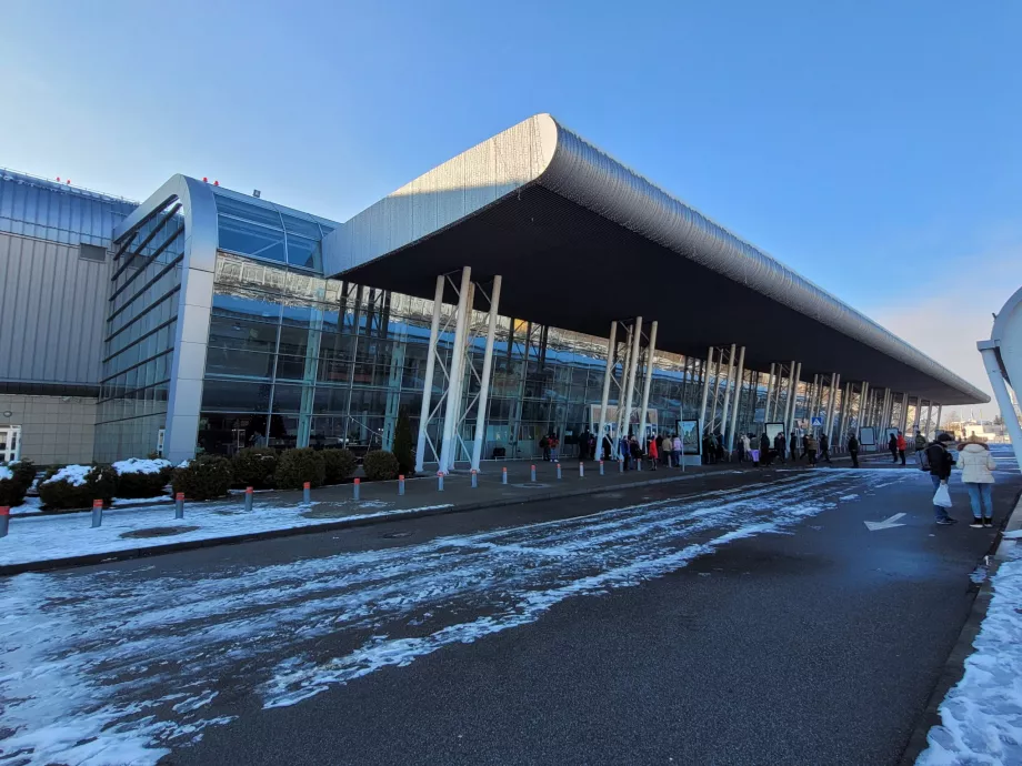 arrival by airport Lviv