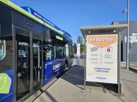 Bus stop 6 to Beauvais