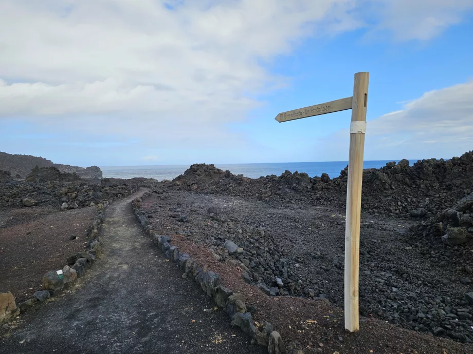 Hiking trail in Tamadusta