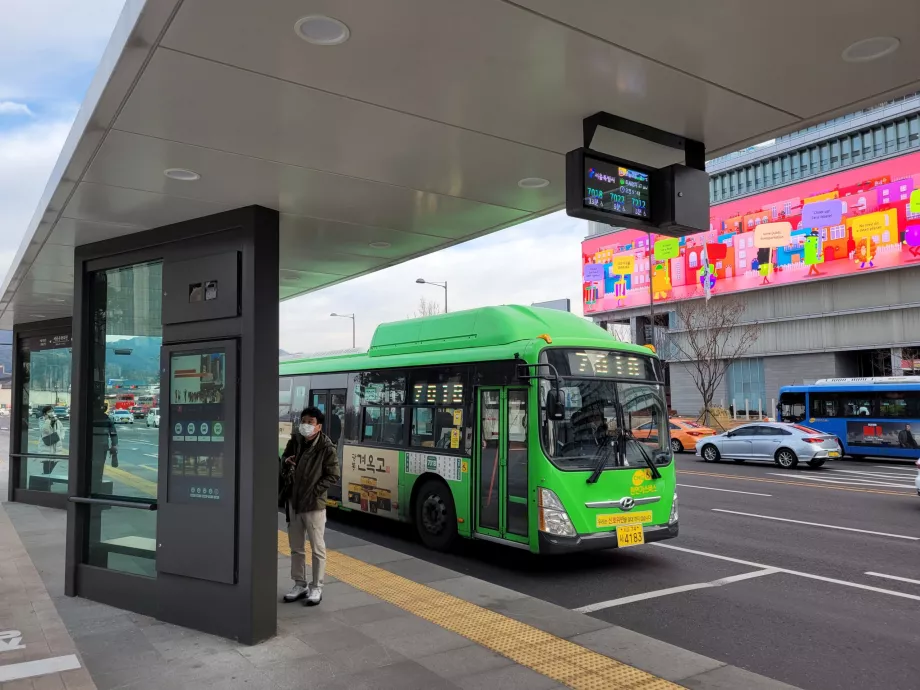 Bus stop, Seoul